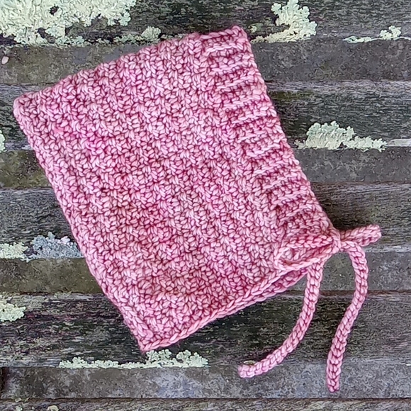 Hand Crafted Hand Crochet Retro 60s Pink Pixie Baby Hat 3-6M - Picture 4 of 9